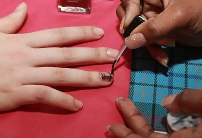 DIY Scottish Tartan Nails