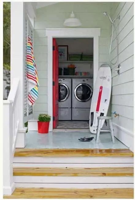 Outdoor Showers Ideas for a Beach Cottage
