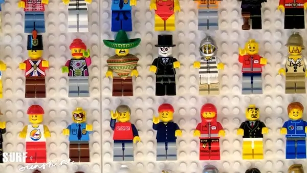 Legoland Hotel Lobby Minifigures