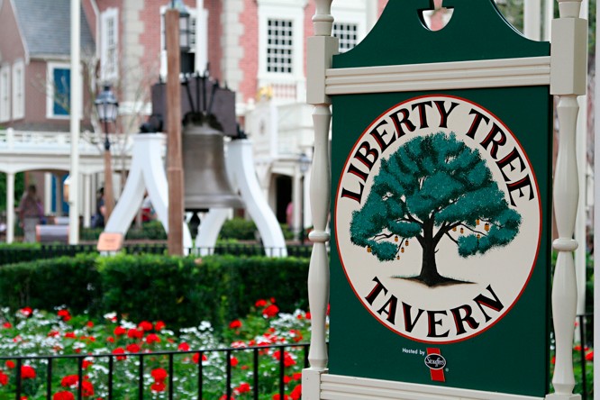 Walt Disney World Magic Kingdom Park liberty tree  tavern