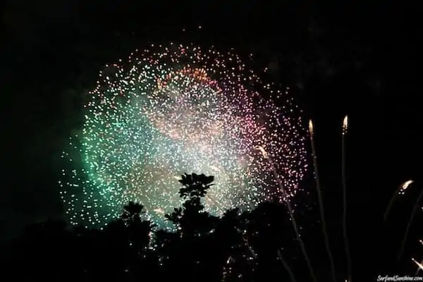 hallowishes fireworks show disneyland 2