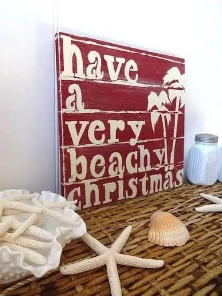 Beach Cottage Christmas Decor ideas 1