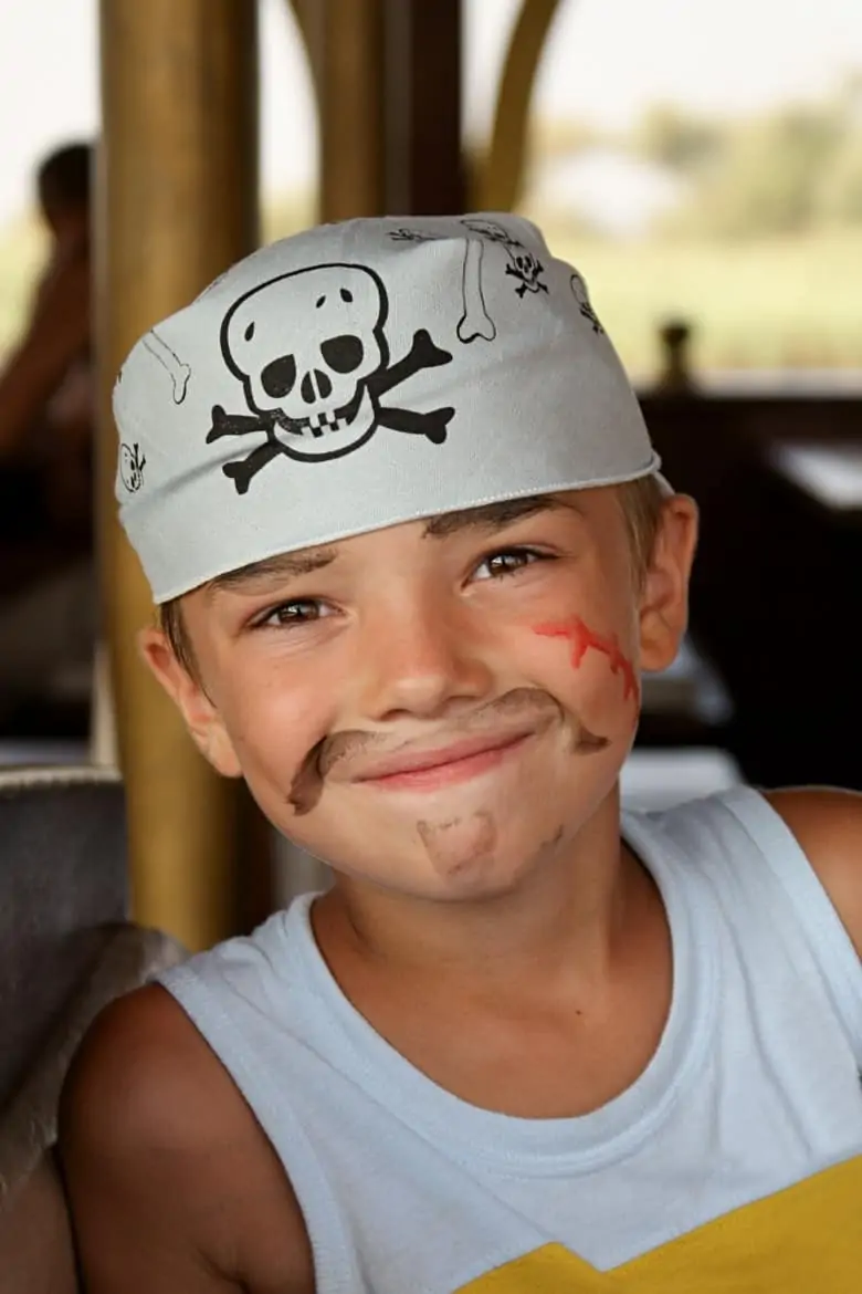 easy pirate costume for kids
