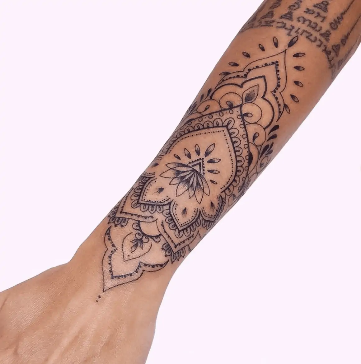 jeana custom ornamental mandala tattoo los angeles anais chabane