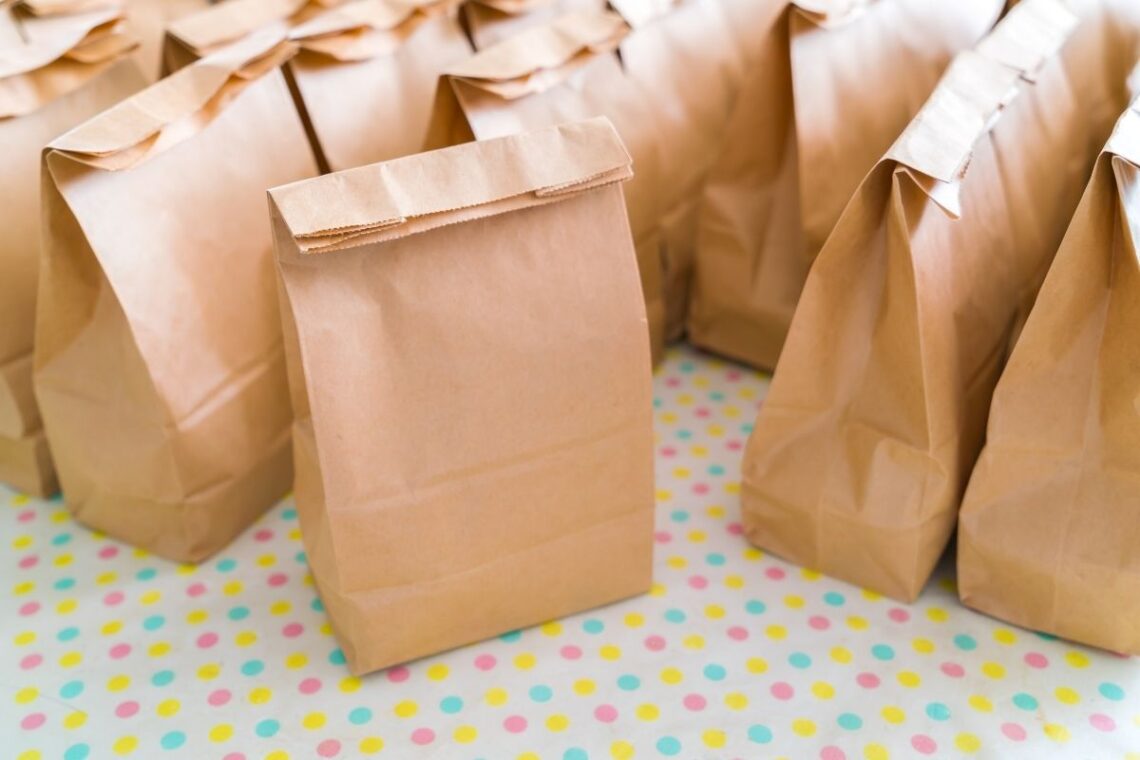 World Paper Bag Day 2022: History, Theme & Quotes That Drive Home 'Cut The  Plastic' Message