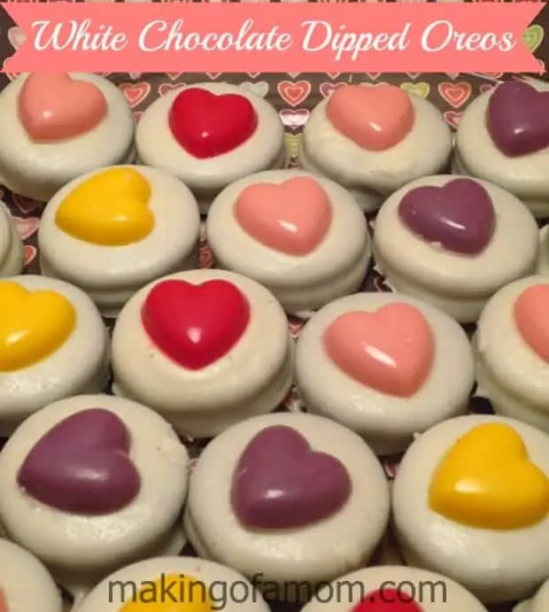 White-Chocolate-Dipped-Oreos
